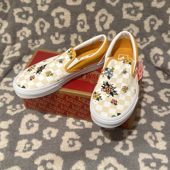 New 🆕 Vans Classic Slip-On (Cottage Check Floral Yellow White) Sneaker 😍 - Picture 14 of 17